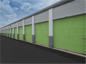 Extra Space Storage - 1584 - Hampton - Pembroke Ave - Photo 4