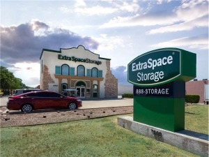 Extra Space Storage - 8494 - Fort. Worth - McCart Ave