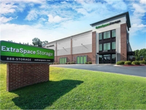 Extra Space Storage - 1696 - Kennesaw - George Busbee Pkwy