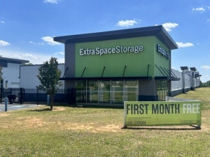 Extra Space Storage - 7038 - Easley - La Von Ln - Photo 4