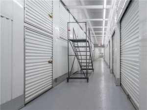 Extra Space Storage - 7194 - Fort Lauderdale - 19th St - Photo 5