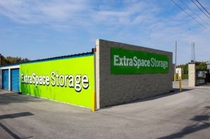 Extra Space Storage - 2112 - Sullivan - Section St - Photo 1