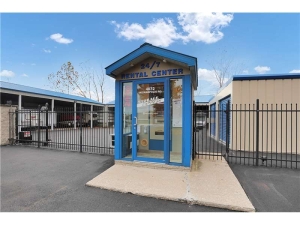 Extra Space Storage - 2186 - Columbus - Indianapolis Rd - Photo 3