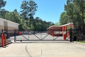 Public Storage - The Woodlands - 6375 College Park Dr - Photo 3