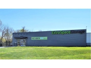 Extra Space Storage - 1118 - Howell - Route 9 South - Photo 6