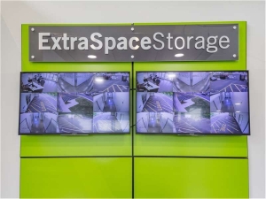 Extra Space Storage - 8708 - Hazlet - Phyllis Street - Photo 7