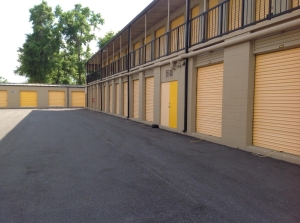 Extra Space Storage - 3086 - Casselberry - Concord Drive - Photo 4