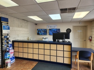 Extra Space Storage - 3102 - Sanford - 25th St - Photo 3