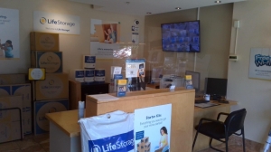 Extra Space Storage - 3181 - Southampton - 59 Mariner Dr - Photo 3