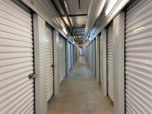 Extra Space Storage - 3348 - Round Rock - 1515 N A W Grimes Blvd - Photo 5