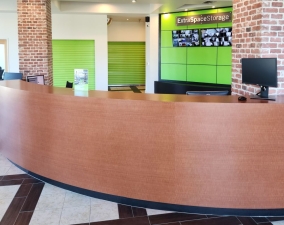 Extra Space Storage - 3424 - Torrance - 190th St - Photo 4