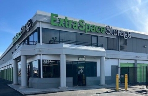 Extra Space Storage - 3490 - Las Vegas - 3225 S Nellis Blvd - Photo 7