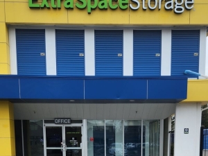 Extra Space Storage - 3522 - Sacramento - Main Ave - Photo 7