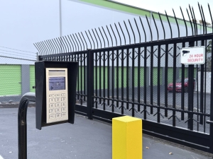 Extra Space Storage - 3543 - Seattle - SW Yancy St - Photo 2