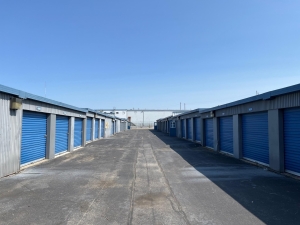 Extra Space Storage - 3550 - Baltimore - 3800 Pulaski Hwy - Photo 4