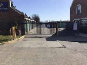 Extra Space Storage - 3568 - Columbus - Cleveland Ave - Photo 2