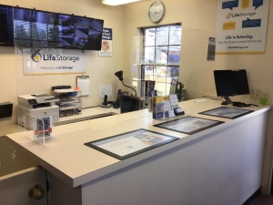 Extra Space Storage - 3568 - Columbus - Cleveland Ave - Photo 3