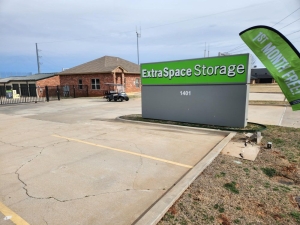 Extra Space Storage - 3646 - Oklahoma City - 122nd St - Photo 2
