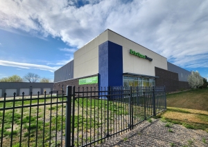 Extra Space Storage - 3702 - Loveland - 43rd St - Photo 7