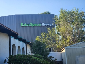 Extra Space Storage - 3727 - Savannah - Johnny Mercer Blvd - Photo 6