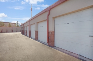 Extra Space Storage - 3818 - Henderson - Bicentennial Pkwy - Photo 3