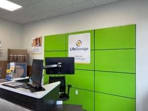 Extra Space Storage - 3887 - Vancouver - 76th St - Photo 2