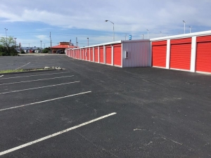 Life Storage - 4009 - Columbus - 3800 Broad St - Photo 3