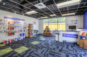 Extra Space Storage - 4112 - Oviedo - State Rd 426 - Photo 3