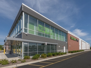 Extra Space Storage - 4124 - North Babylon - Deer Park Ave