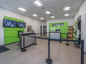 Extra Space Storage - 4138 - Los Angeles - Broadway Pl - Photo 8