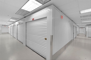 Extra Space Storage - 1972 - Houston - Gemini Ave - Photo 5