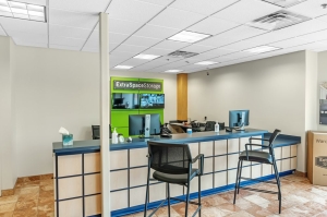 Extra Space Storage - 3002 - Gastonia - Cox Road - Photo 3