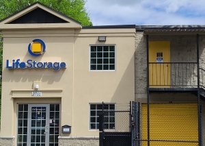 Extra Space Storage - 3016 - Raleigh - McNeil St