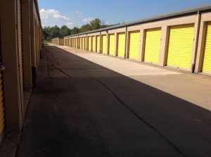 Extra Space Storage - 3094 - Eastlake - Erie Road - Photo 4