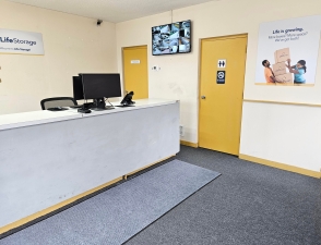 Extra Space Storage - 3095 - Mentor - East Avenue - Photo 3