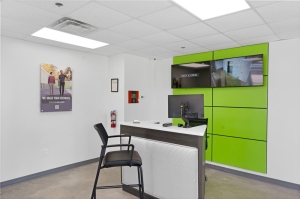 Extra Space Storage - 3098 - Beaumont - Eastex Freeway - Photo 3