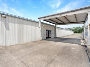 Extra Space Storage - 3100 - Beaumont - College St - Photo 2