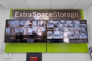 Extra Space Storage - 3100 - Beaumont - College St - Photo 7