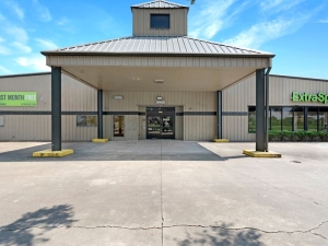 Extra Space Storage - 3176 - Pasadena - Fairmont Parkway - Photo 2