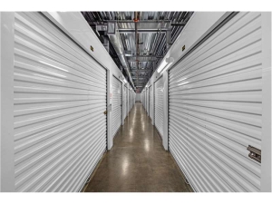 Extra Space Storage - 3180 - Southampton - Mariner Dr - Photo 6