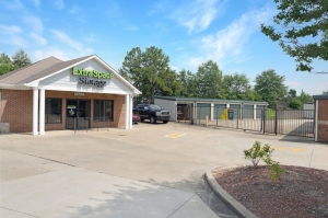 Extra Space Storage - 3241 - Columbus - Armour Rd - Photo 6