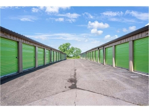 Extra Space Storage - 3246 - Blasdell - Lake Ave. - Photo 4