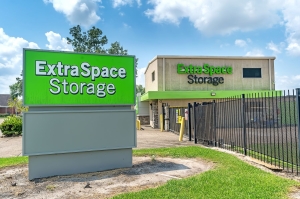 Extra Space Storage - 3286 - Humble - Pinehurst Trail Drive
