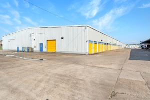 Extra Space Storage - 3303 - Webster - NASA Pkwy - Photo 4