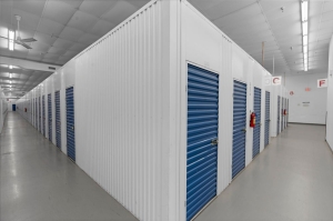 Extra Space Storage - 3303 - Webster - NASA Pkwy - Photo 5