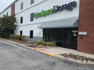 Extra Space Storage - 3309 - Norfolk - Little Creek Rd - Photo 1