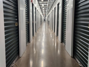 Extra Space Storage - 3326 - Phoenix - 83rd Ave - Photo 3