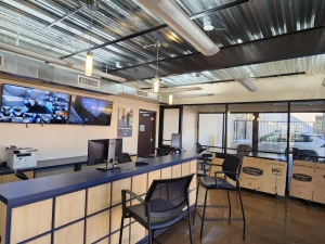 Extra Space Storage - 3406 - Phoenix - 48th St - Photo 7