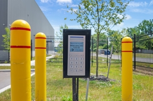 Extra Space Storage - 3564 - Kenmore - Kenmore Ave - Photo 2