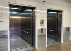 Extra Space Storage - 3611 - Oro Valley - 11061 N Oracle Rd - Photo 4